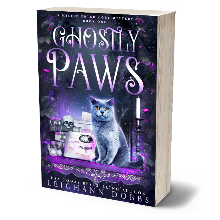 Ghostly Paws (PAPERBACK)